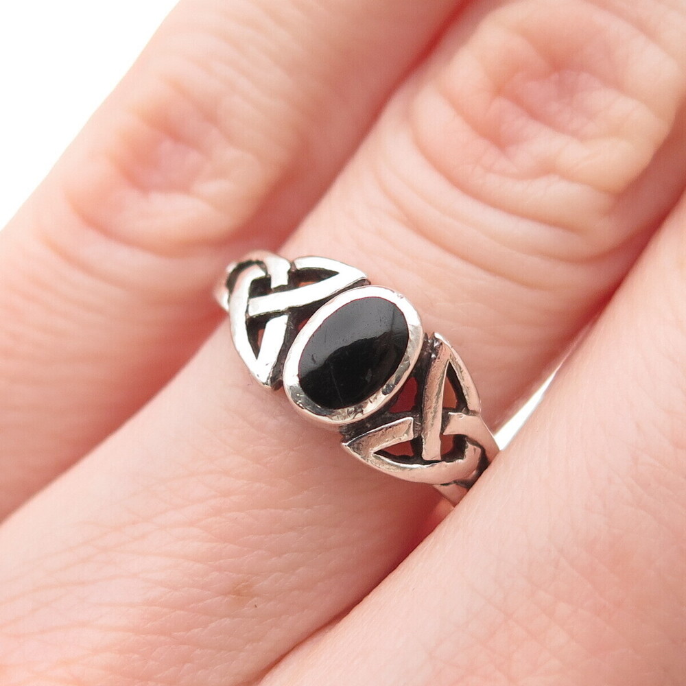 925 Sterling Silver Vintage Real Black Onyx Celtic Trinity Knot Ring Size 6
